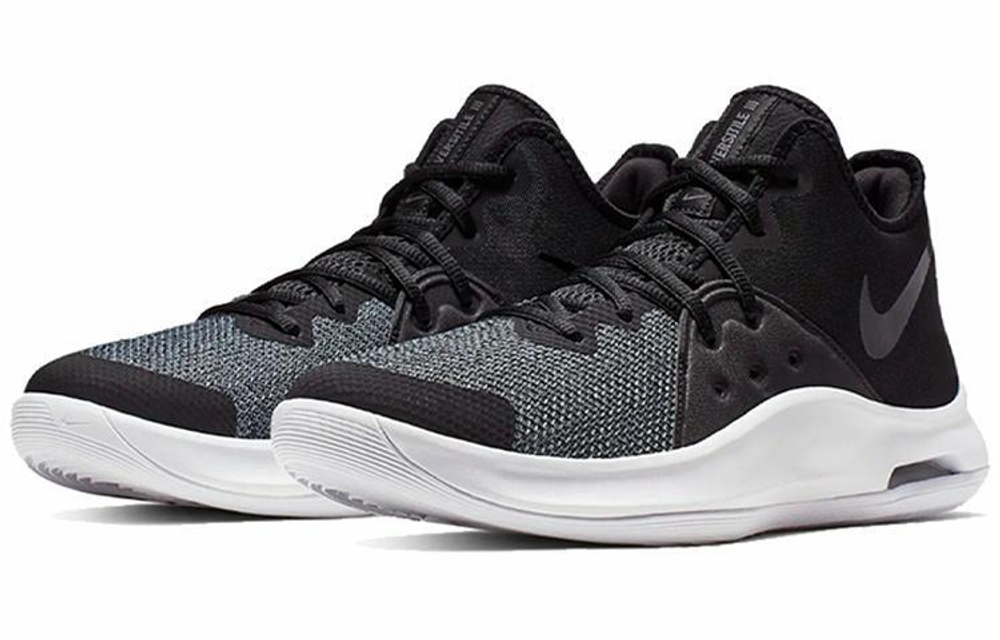 Кроссовки Nike Air Versitile 3