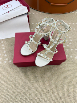 Valentino Rockstud Sandal 9 cm
