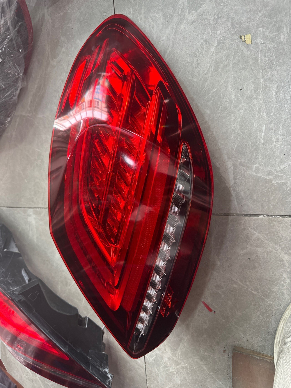 Задний фонарь (левый/правый) Mercedes-Benz C-Class W205 C200/C260L 2019-2021, оригинал