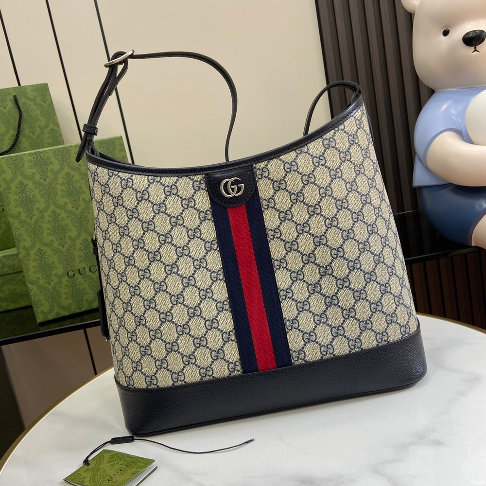 Gucci Ophidia GG Medium Shoulder Bag 34 cm