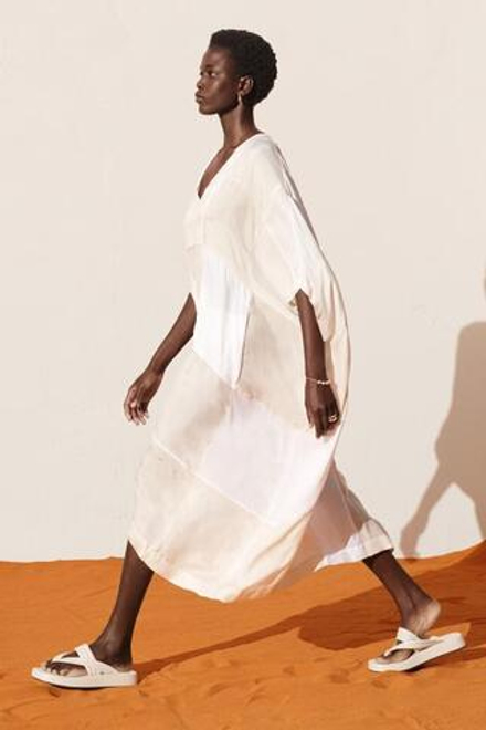 ZARA КОЖАНЫЕ САНДАЛИИ НА ПЛОСКОЙ ПОДОШВЕ, ЭКРЮ/БЕЛЫЙ