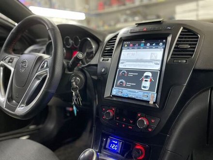 Магнитола для Opel Insignia 2009-2013 - Carmedia ZF-1069BL-DSP вертикальный экран 10.4" в стиле "Тесла" на Android 9, 4/64Гб