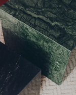 Приставной столик Sorein из черного мрамора 50 x 50 см