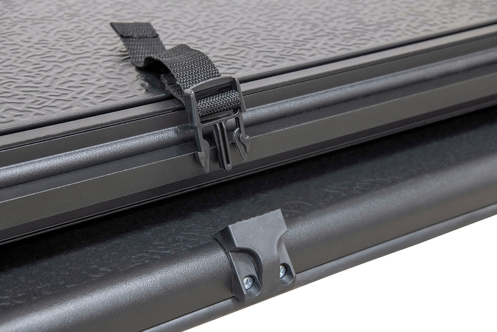 Крышка кузова Toyota Hilux Revo 2015+ трёхсекционная, алюминиевая, черная