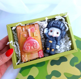 Форма для шоколада пластиковая Малыш / Танкист