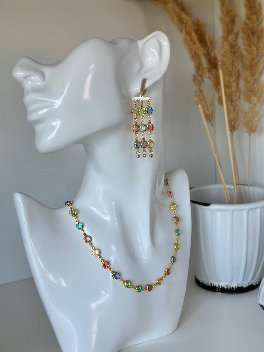 Серьги три нити из разноцветных кристаллов Bezel с цирконами 6 см,оттенок золото