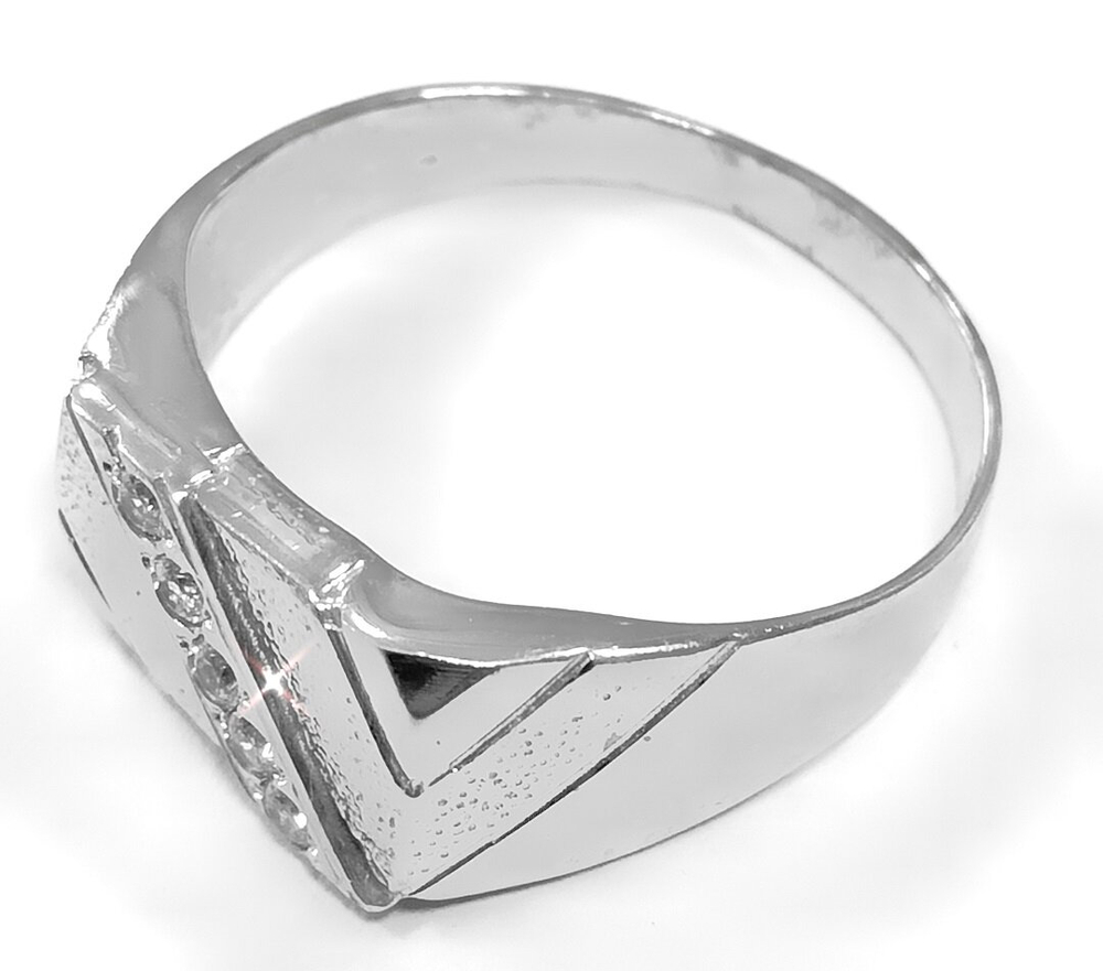 Ювелирное мужское кольцо из серебра с фианитами,размер 21.5