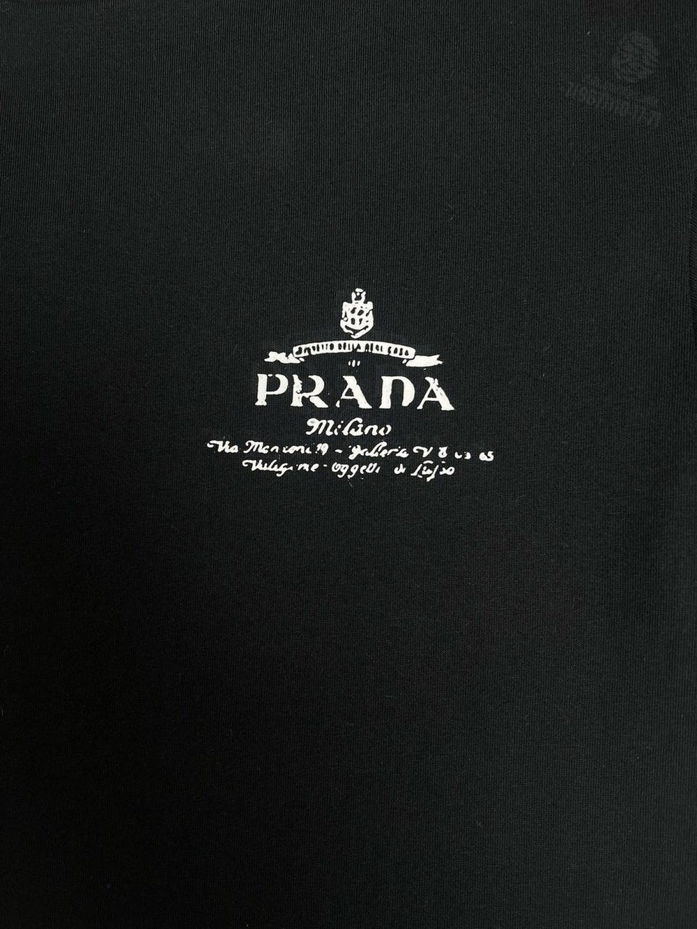 Футболка Prada