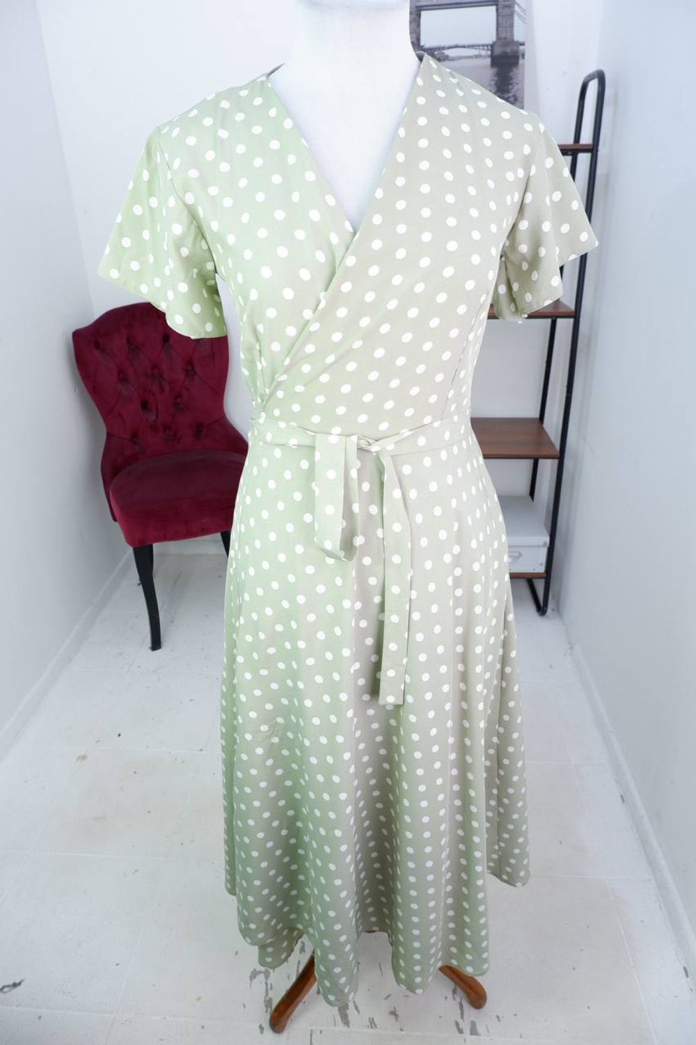 Платье Berta Muzis на запах приятного оливкового цвета, визуально на 42/46 размер