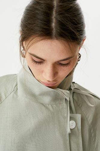 Мятный льняной тренч DVZ