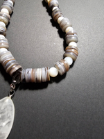 Колье длинное авторское, эксклюзивное, ручной работы из натурального перламутра "Пляжное"