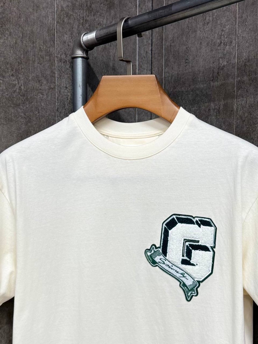 Футболка Givenchy
