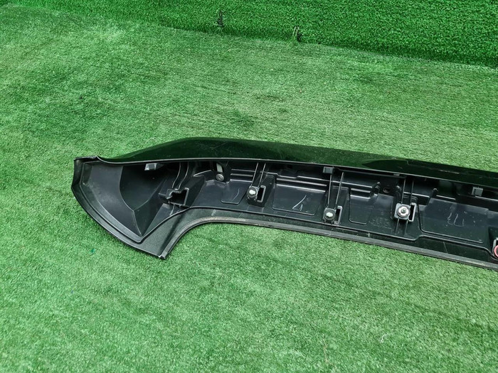 Спойлер крышки багажника Toyota RAV 4 CA40 (12-19)