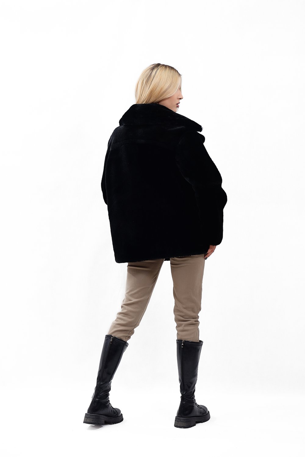 Женская куртка из овчины