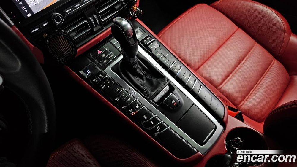 Porsche Macan 2.0 (04.2021)