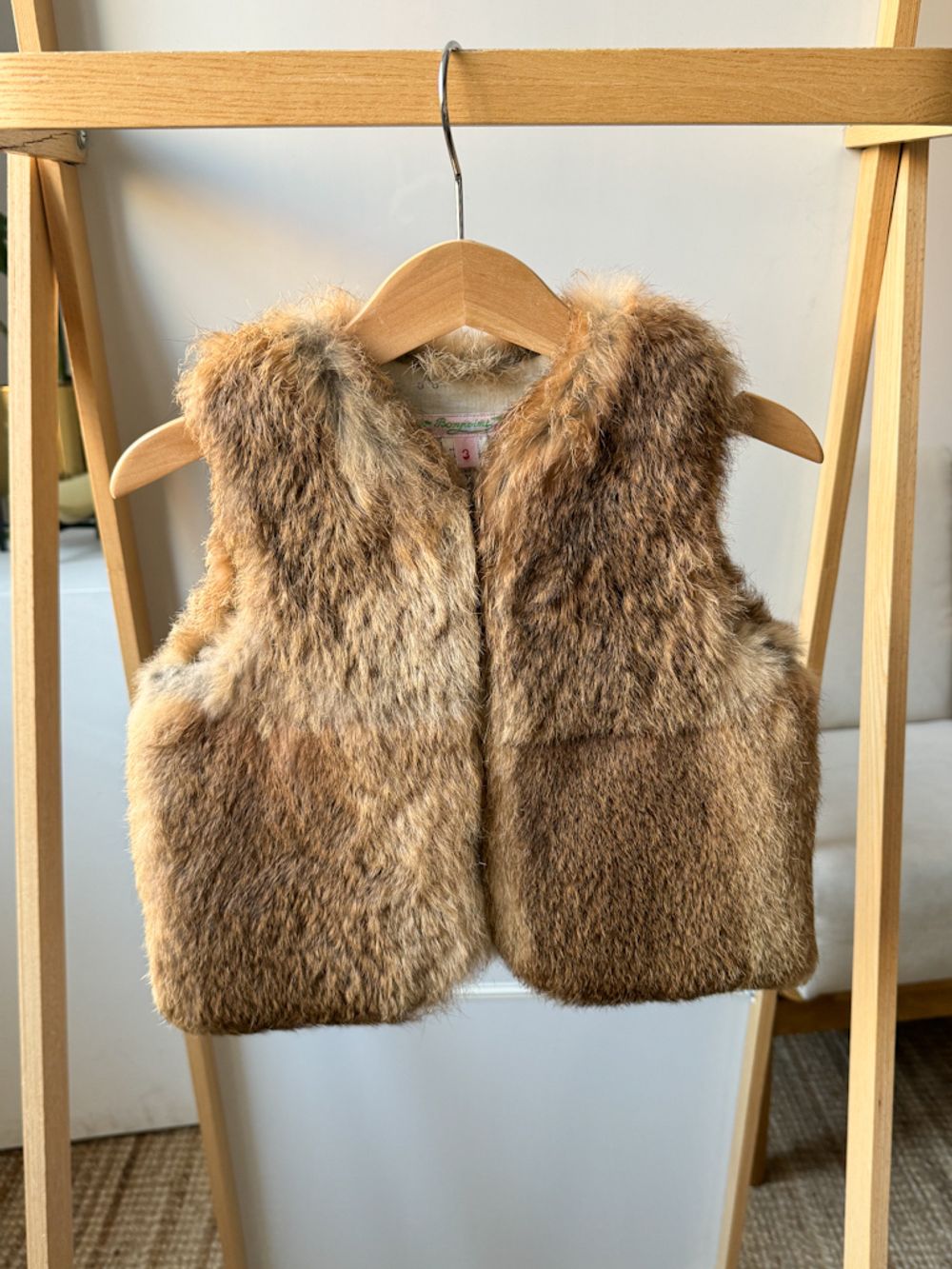 Жилет Bonpoint из меха кролика, 98