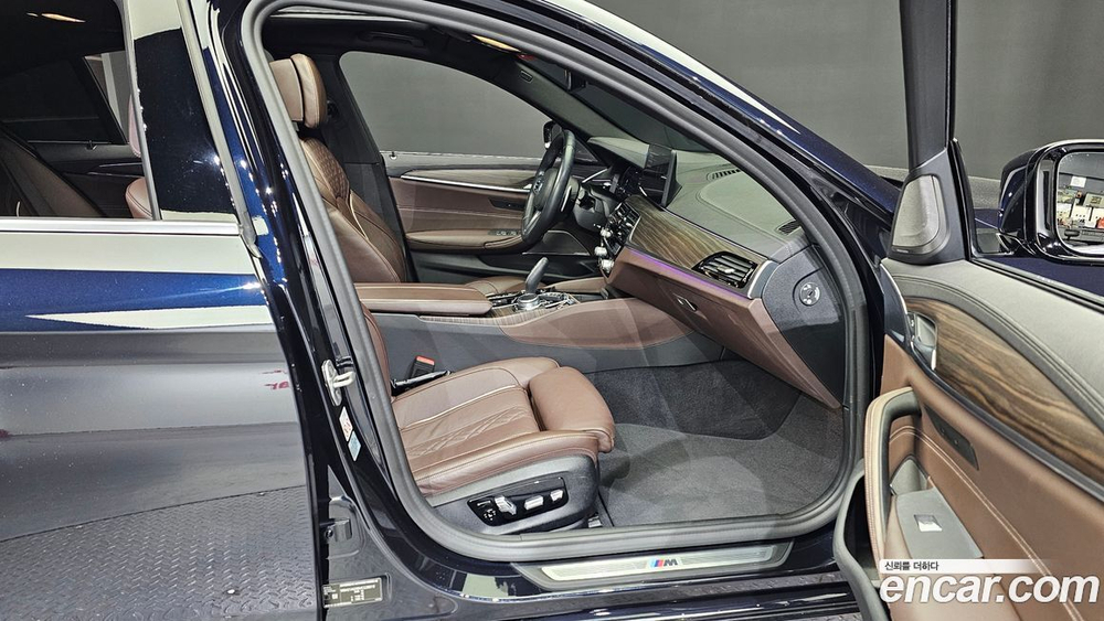 BMW 5 Series (G30) 530e M Sports (03.2021)