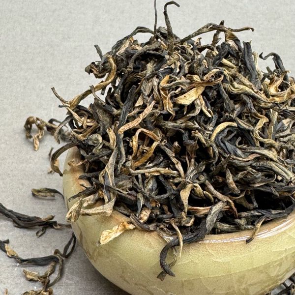 Золотые почки с горных старых деревьев из Као Бо