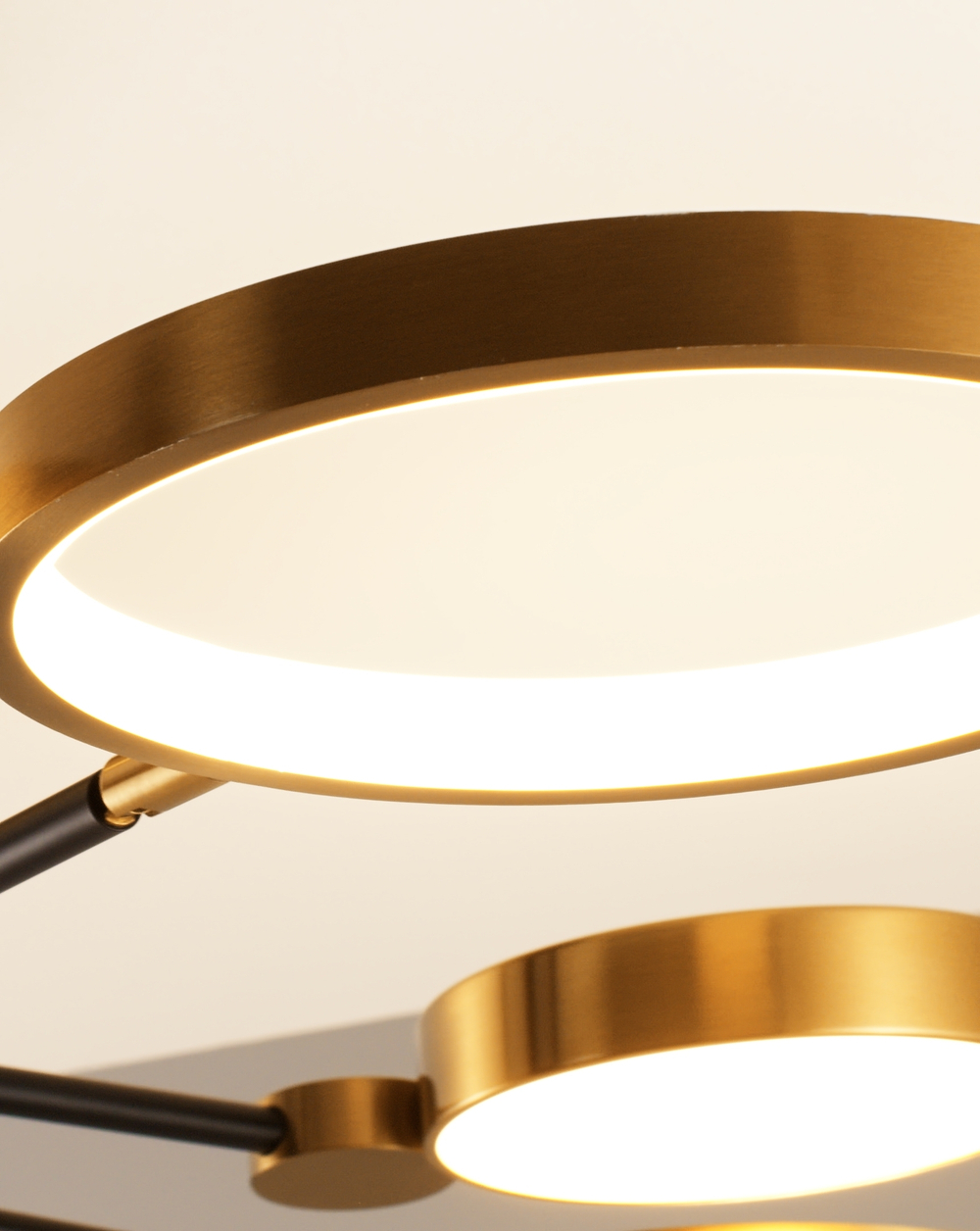 Светодиодная люстра на штанге Moderli V5080-CL Arista