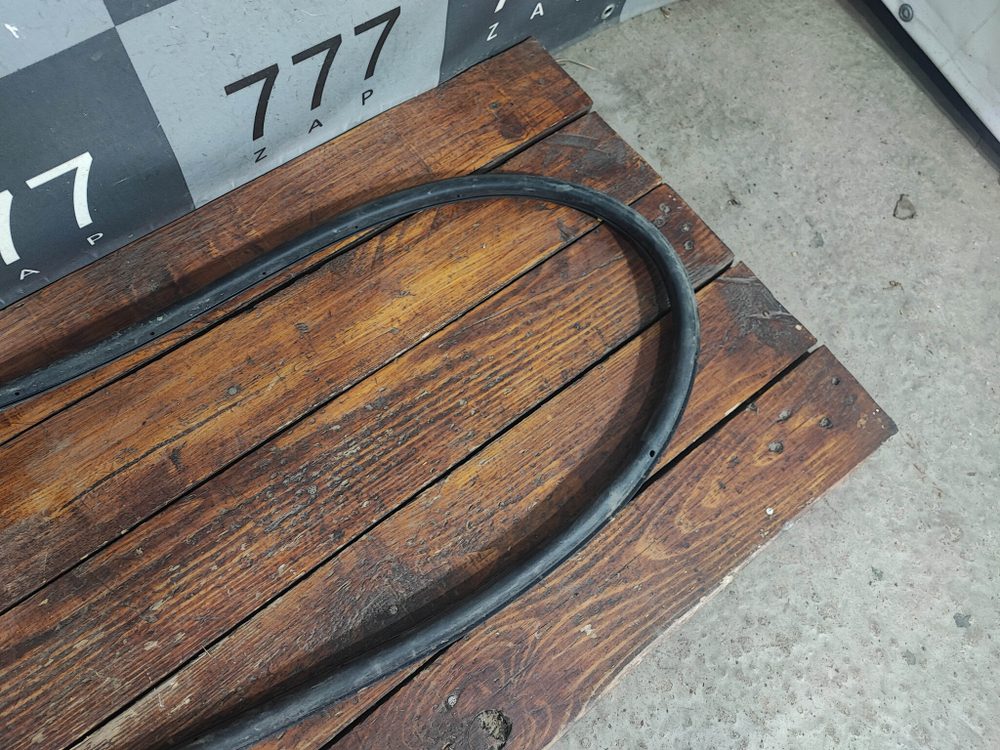 Уплотнитель двери передней левой Haval F7x 1 19-нв Б/У Оригинал 6107102XKQ02A