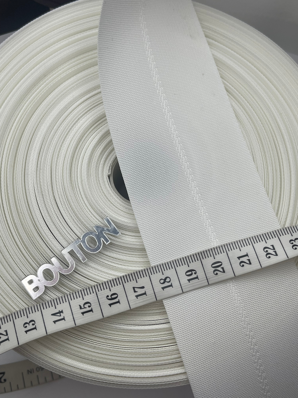 Корсажная лента молочная