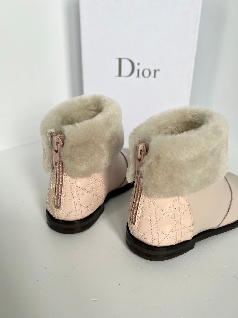 Новые зимние ботинки Dior, 23