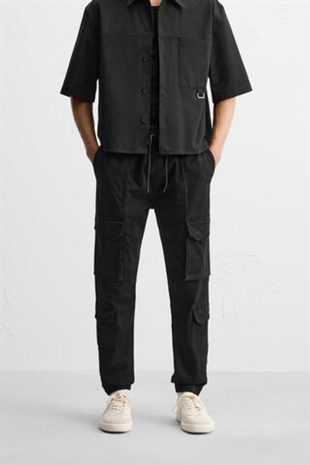 ZARA БРЮКИ КАРГО С КАРМАНАМИ, ЧЕРНЫЙ