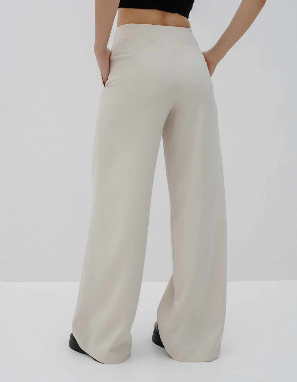 Брюки-палаццо со складками