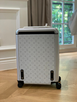 Louis Vuitton Horizon 55