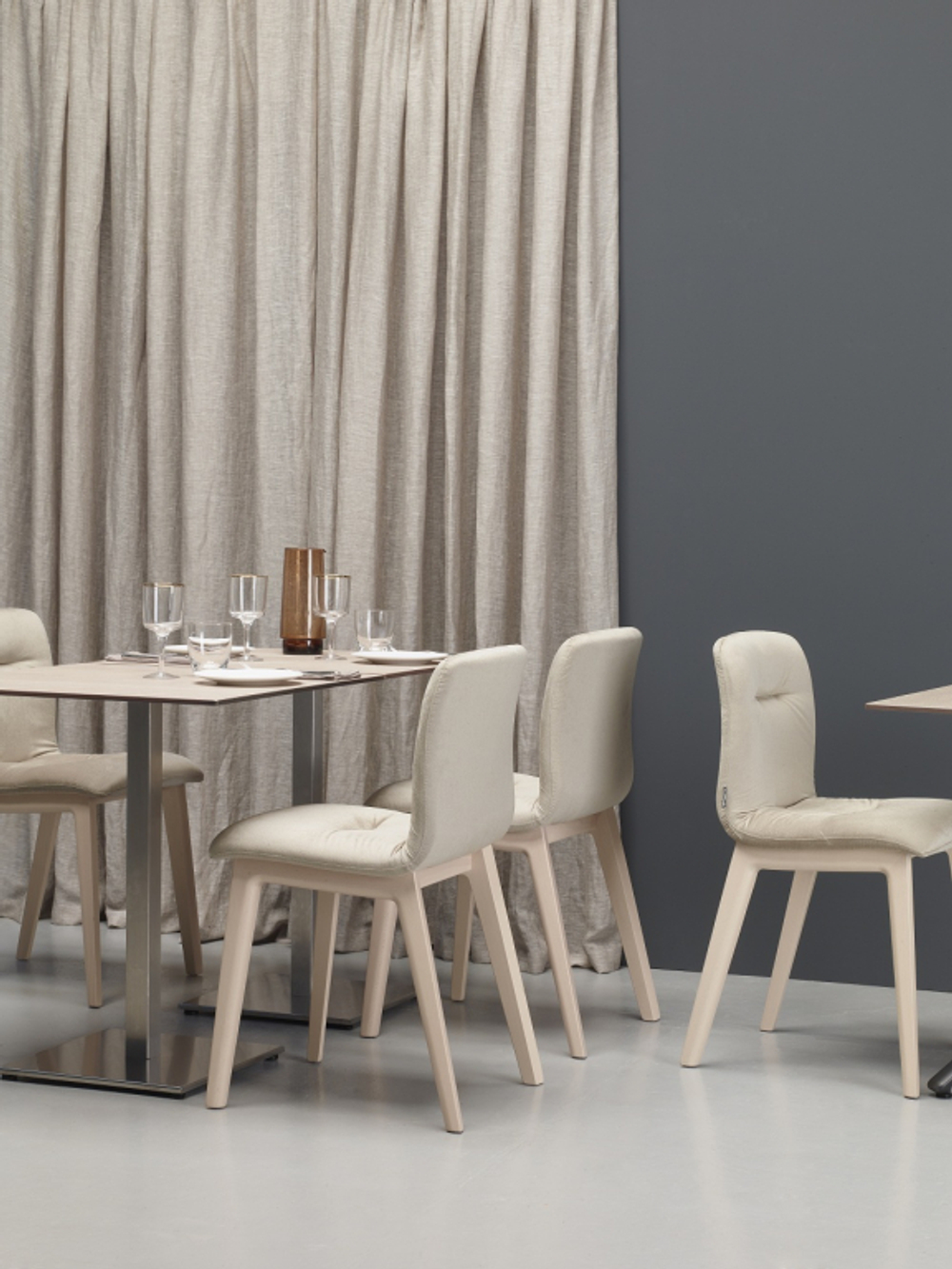 Стул с обивкой Scab Design Natural Alice Pop, дымчатый бук, слоновая кость