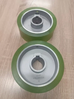 Ролик прижимной полиуретановый для четырехстороннего станка, размер 140х35х50мм (зелёный)