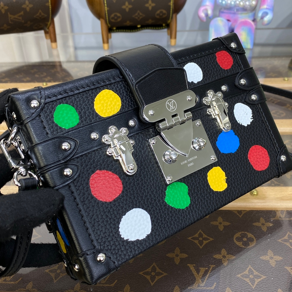Louis Vuitton Petite Malle