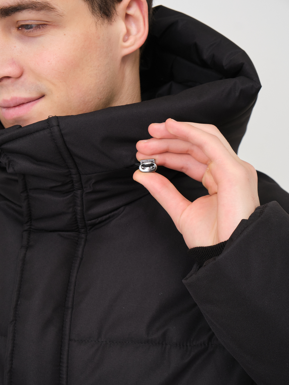 Куртка черная мужская зимняя с капюшоном мембрана