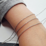 Цепочка сталь, тонкая, р-р 1.3мм, пролезают бусинки от 8 мм, цена за отрезок 50 см