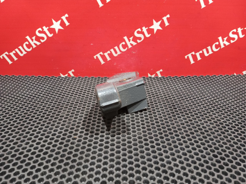 Кронштейн торсиона кабины правый 2018г.