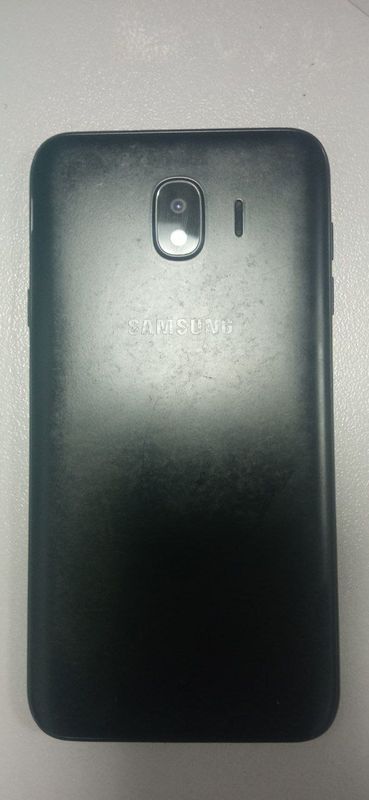 Смартфон Samsung Galaxy J4 (2018) J400F 3/32GB Black (Витринный)