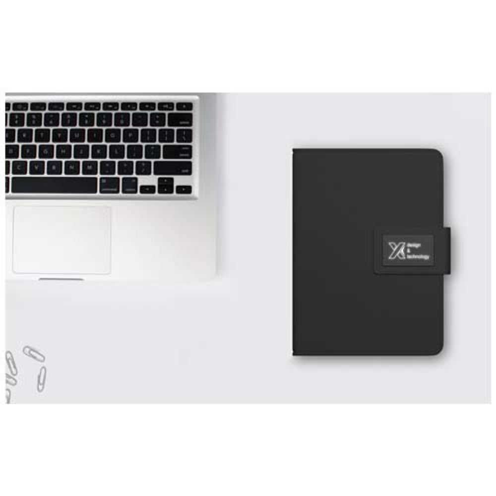 Блокнот A5 SCX.design O16 со встроенным зарядным устройством и подсветкой