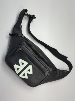 Сумка- слинг Balenciaga