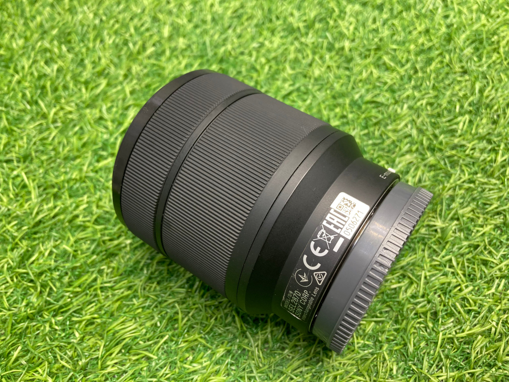 Sony 28-70mm 3.5-5.6 OSS