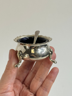 Солонка с ложкой