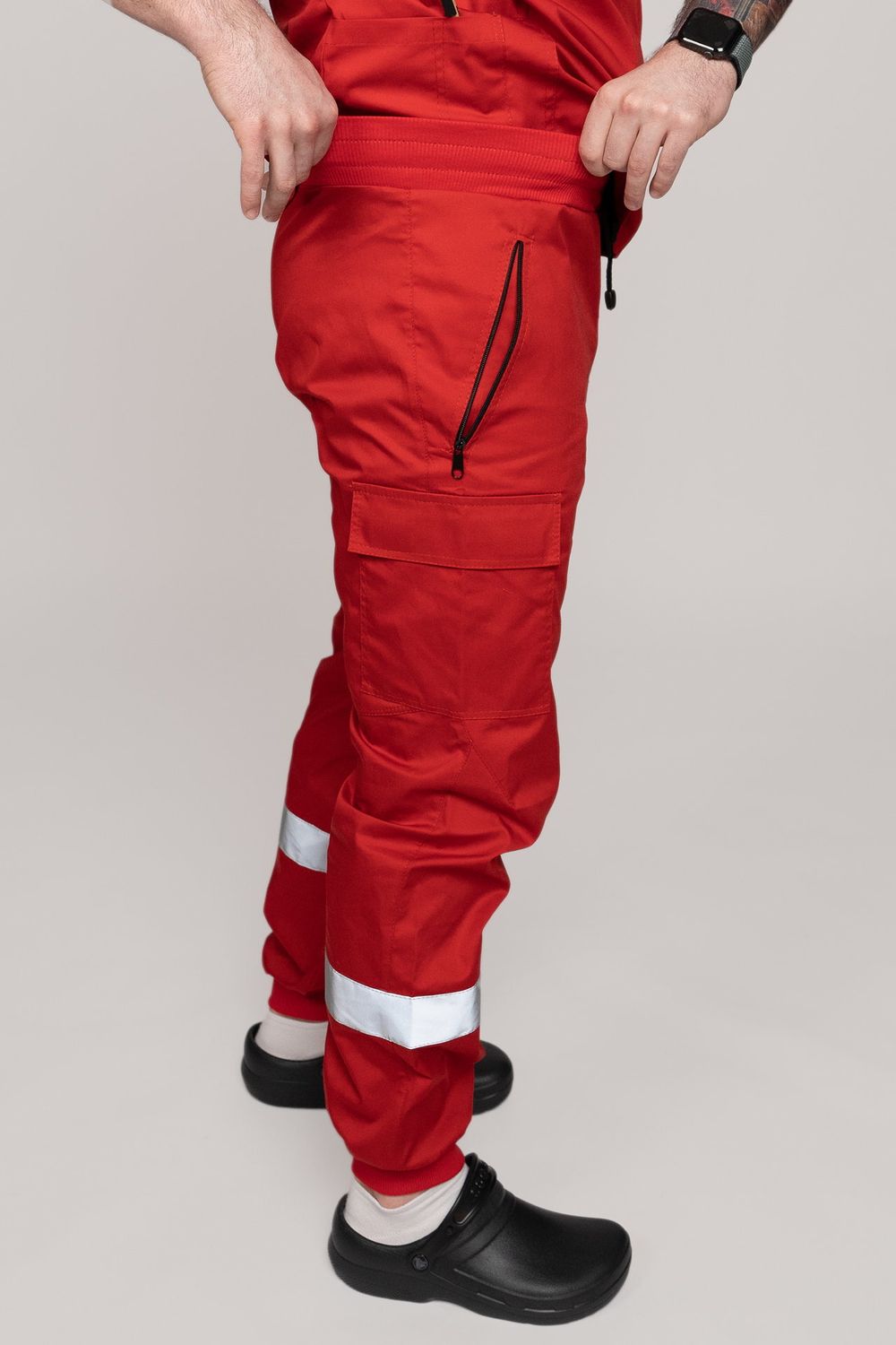 Брюки-джоггеры летние мужские Скорая помощь MedicLine цв. КРАСНЫЙ