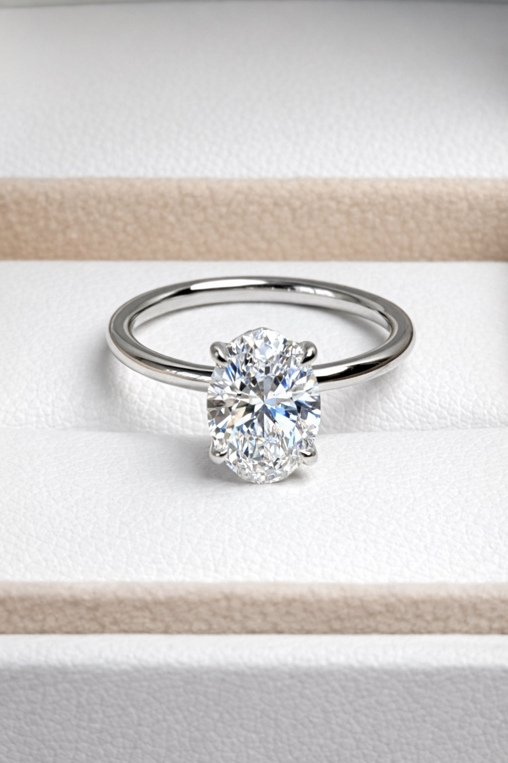 Кольцо с бриллиантом Овал 2 ct