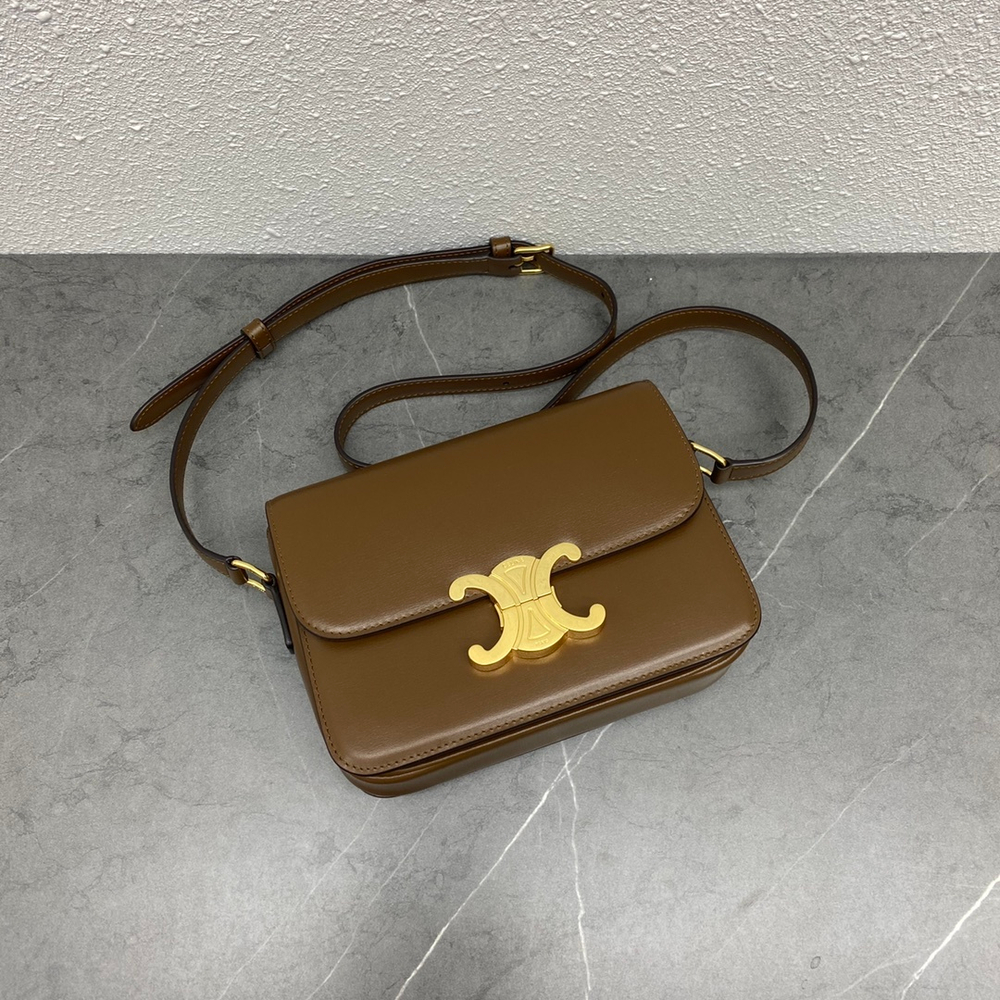 Celine Teen Triomphe Bag 18 cm