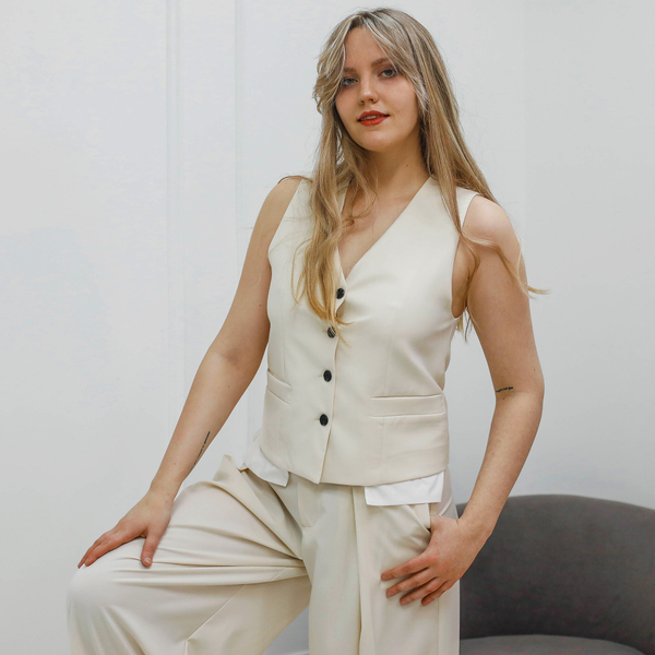 Жилет цвет молочный, Италия