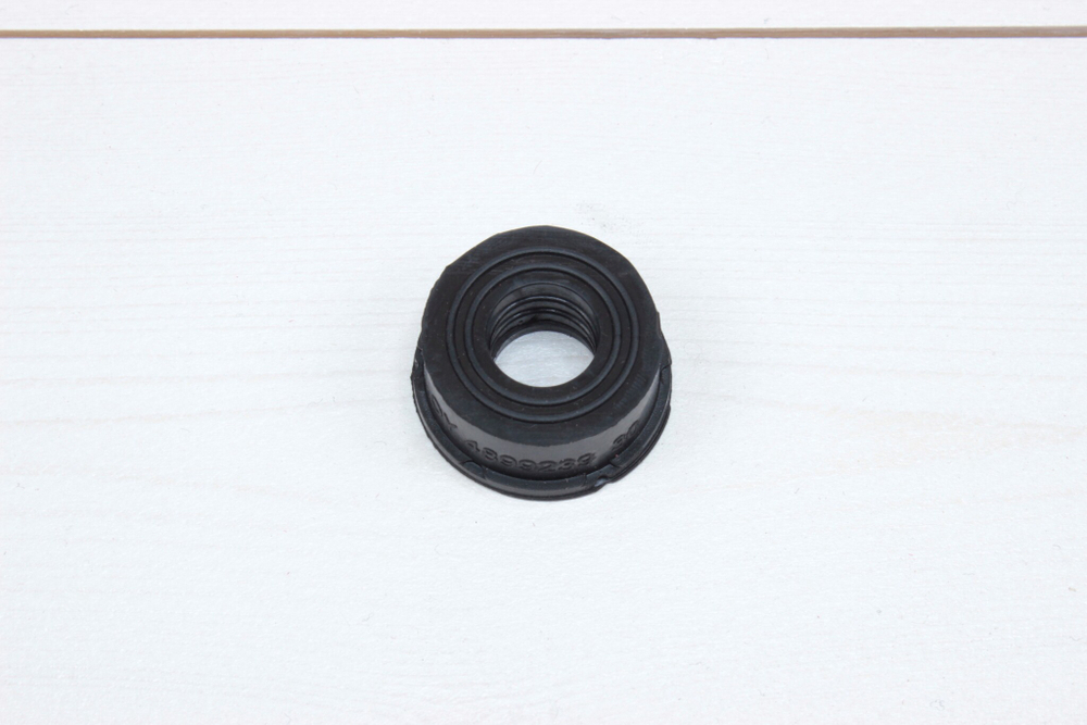 Изолятор крышки клапанов Cummins ISBe 0449 /5271613/