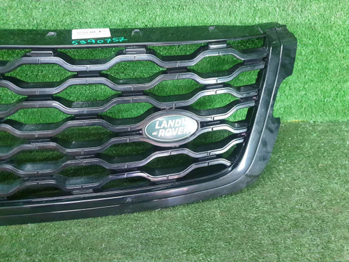 Решетка радиатора Range Rover Velar (2017-2023)