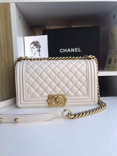 Chanel Boy 25 cm