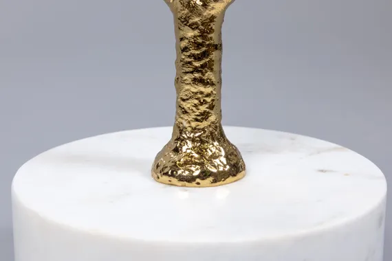 Кофейный столик Oval, Ø38х61 см, белый мрамор, золотая ножка