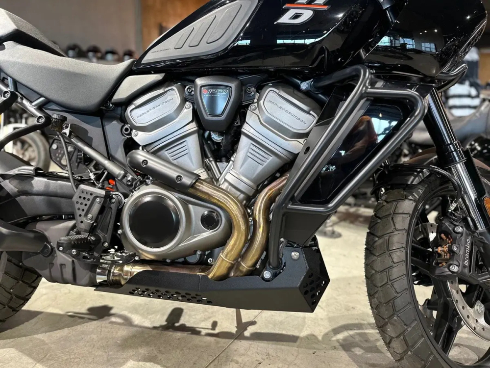 Pan America 1250 (Black)