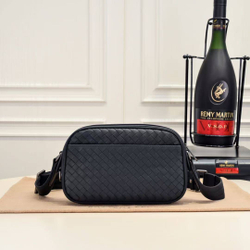 Сумка-мессенджер Bottega Veneta